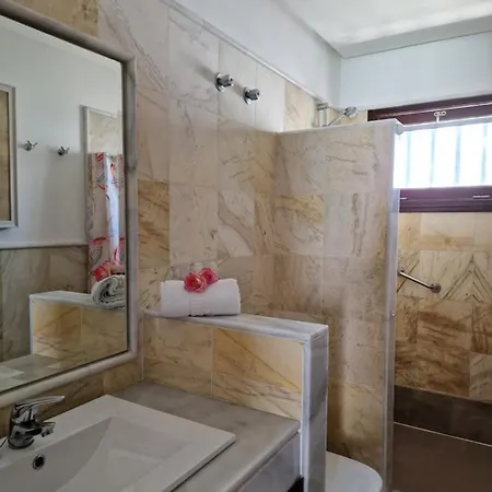 Vila Lola