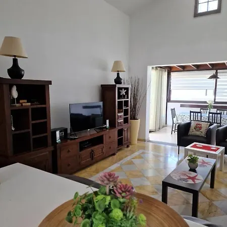 Vila Lola Playa Blanca (Lanzarote)