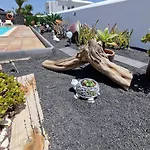 Lola * Playa Blanca (Lanzarote)