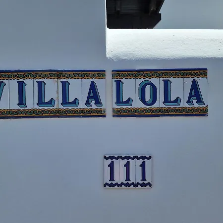 Lola Villa *