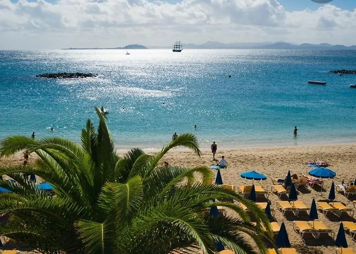 Lola Playa Blanca (Lanzarote)