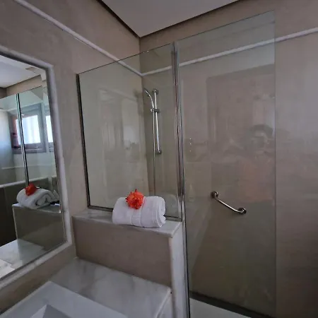 Lola Playa Blanca (Lanzarote)