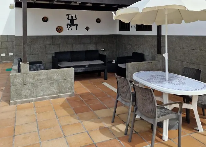 Lola Playa Blanca (Lanzarote)