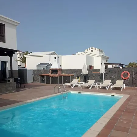 Lola Willa Playa Blanca (Lanzarote)
