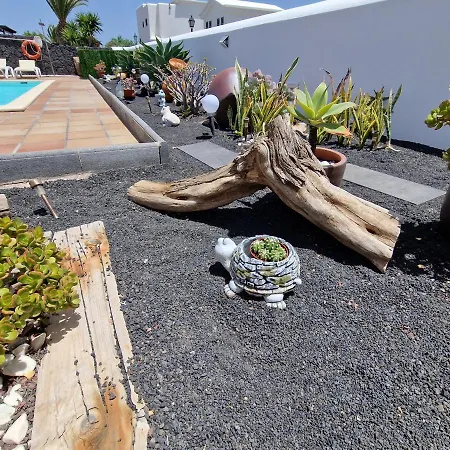 Lola * Playa Blanca (Lanzarote)